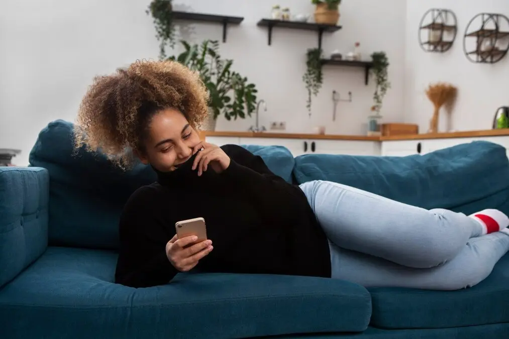 Sms 100 za kutongoza rafiki yako Unayempenda Asichomoke Sms 100 za kutongoza rafiki yako Unayempenda Asichomoke