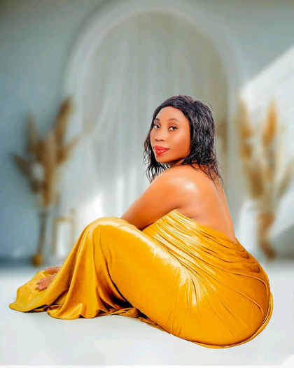 Njia 20 Za Kugundua Iwapo Mwanamke Amepandwa Nyege Akiwa Kando Yako Njia 20 Za Kugundua Iwapo Mwanamke Amepandwa Nyege Akiwa Kando Yako