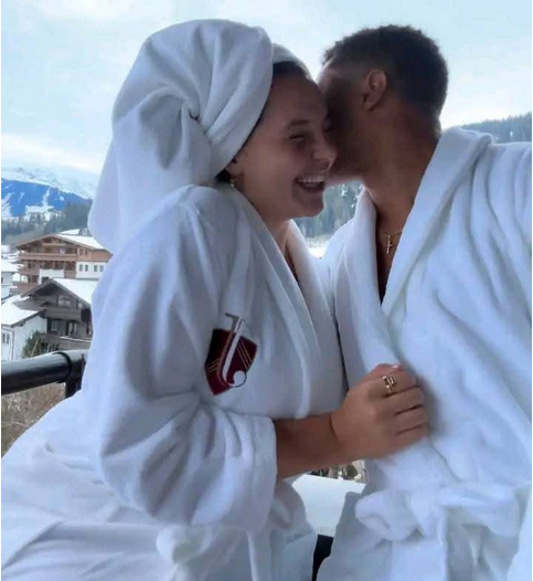 Dalili 10 Za Mwanaume Mwenye Aibu Amekuzimia Hata Kama Hataki Kuonesha