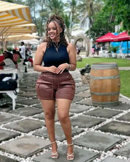 Hatua 10 za Kumzuzua Mwanamke