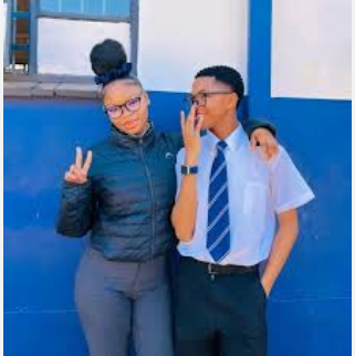 Connection ya mwalimu akiliwa na Mwanfunzi wake